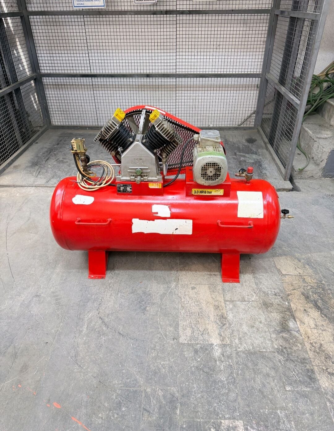 AYDIN TRAFO 200 LİTRE 8 BAR KOMPRESÖR